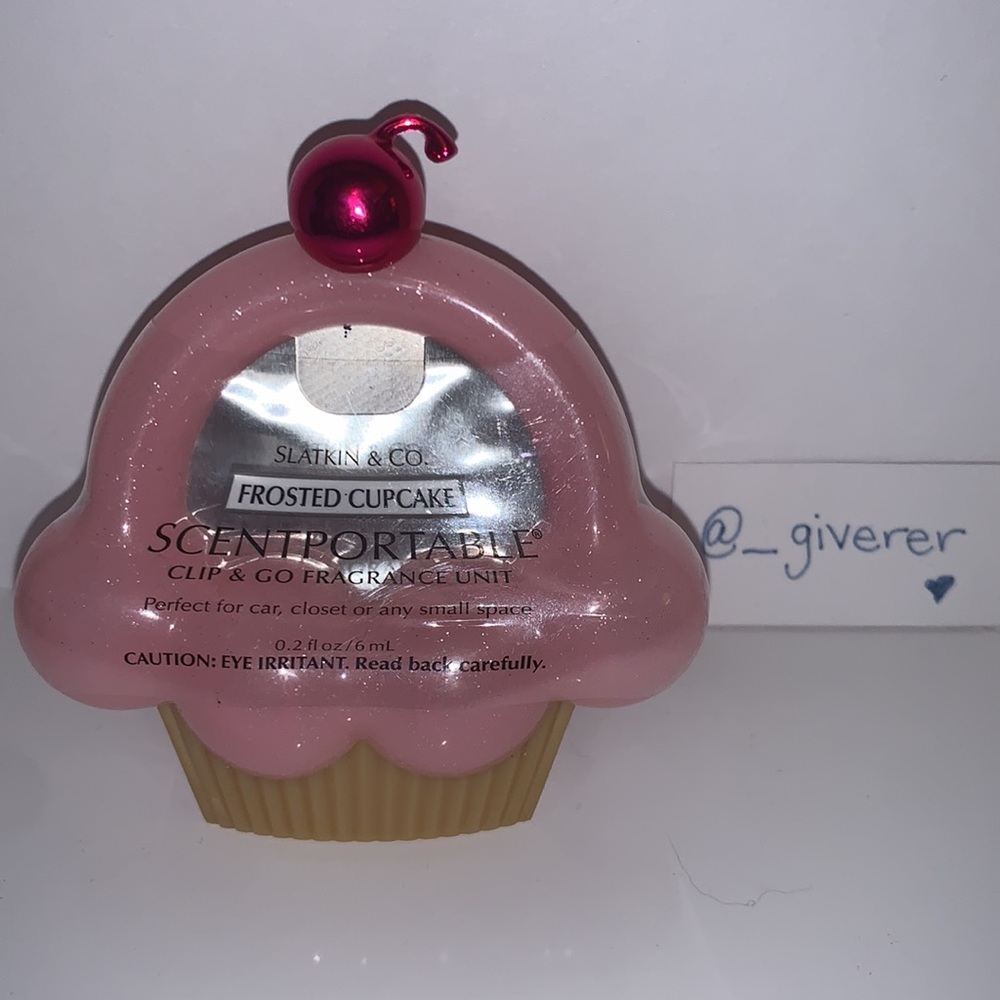 Frosted Cupcake 🧁 Scentportable Bath & Body Works